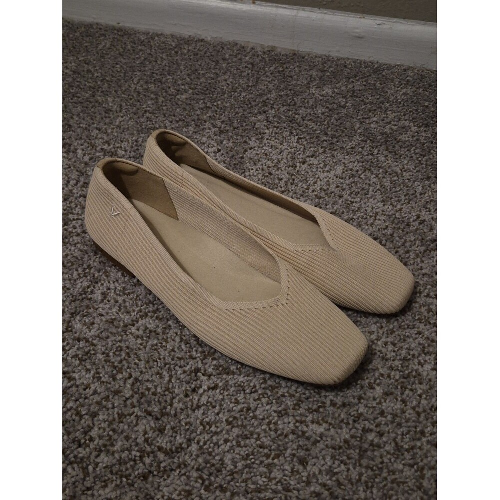 Vivaia Square-Toe V-Cut Margot 2.0 In Golden Almond Flats EU 43 US 11